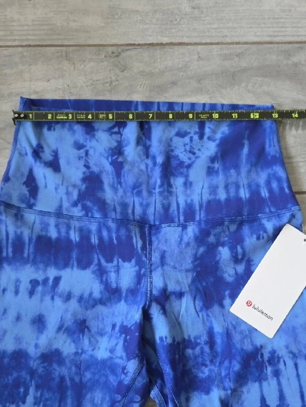 Lululemon Align Blue Tie-Dye Women’s Bike Shorts - Picture 5 of 10